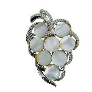 Vintage Silver Tone & Mother Of Pearl Bunch Of Grapes Brooch (5770)